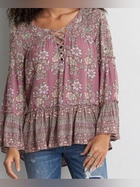 American Eagle Outfitters Mauve Floral Lace-Up Peasant Top